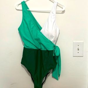 Cupshe One Piece Swimsuit Brand New